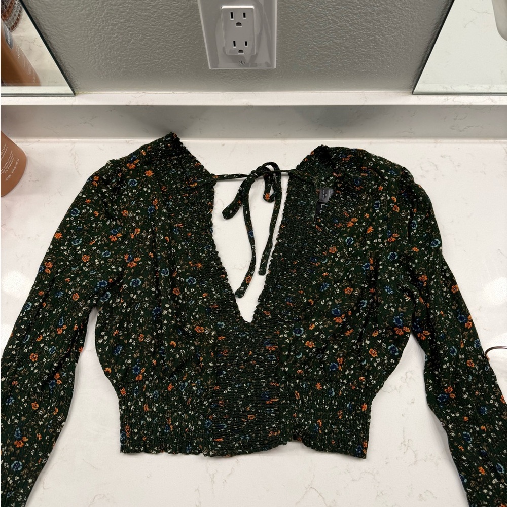 Windsor Dark Green Smocked V-Neck Floral Crop Top
